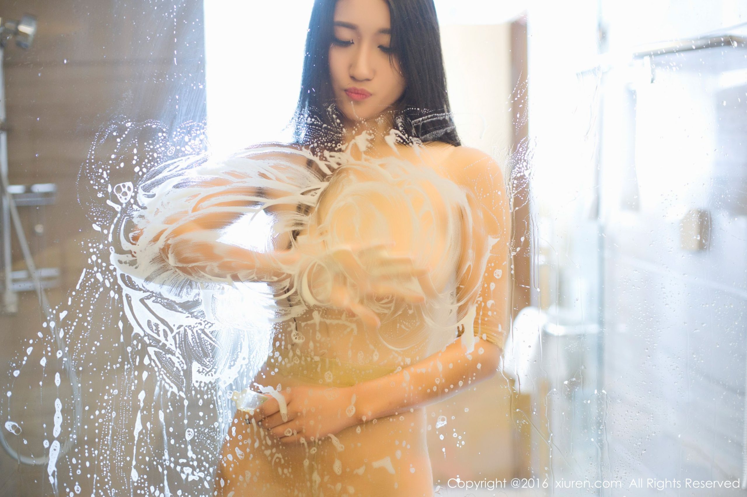 Su Yunjin "Wet Body in Translucent Stockings, Lace Pajamas, Hotel Vacuum Bathrobes" [秀人网 XiuRen] No.632