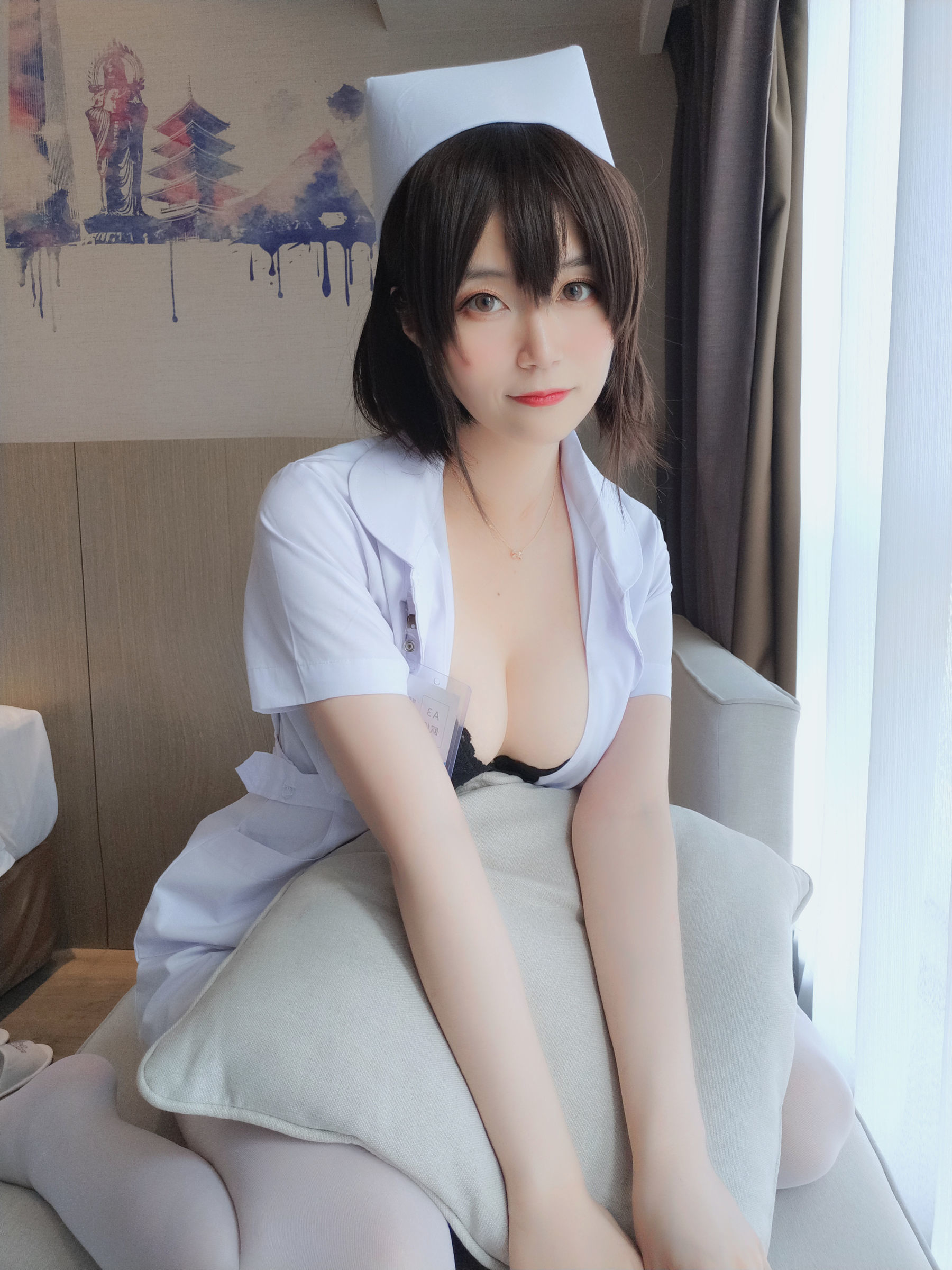 Silver 81 "Short Haired Little Nurse" [Cosplay Girl]