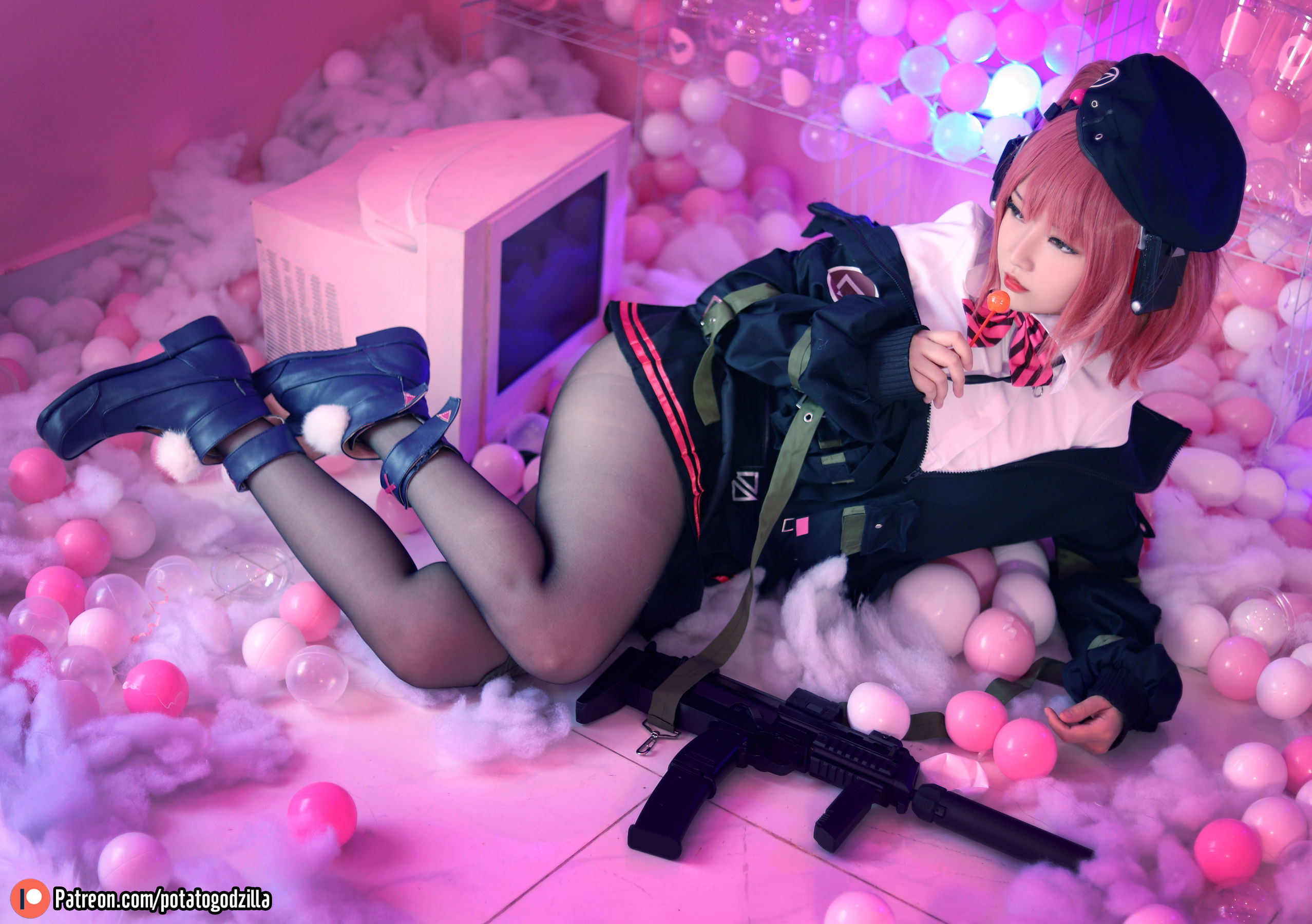 [Internet celebrity COSER photo] Potato Godzilla - MP7 (Girls Frontline)