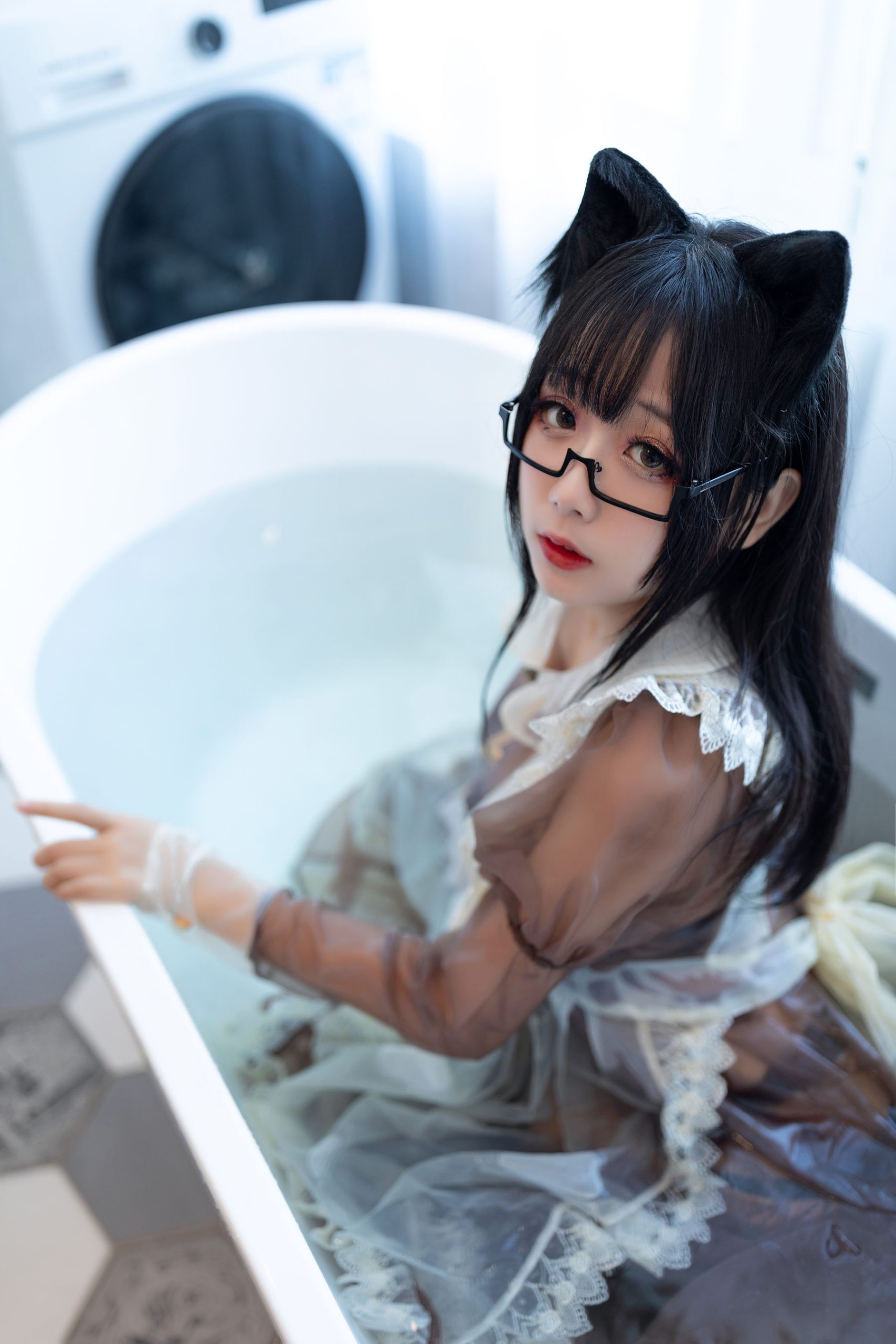 Cosplay beauty Hina Jiao "Transparent Maid"