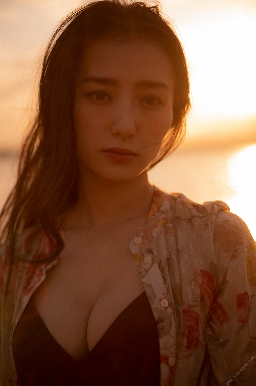 Riho Takada 高田里穂, [WPB-net] ひかり輝く時間の中で Set.01 No.60acbb