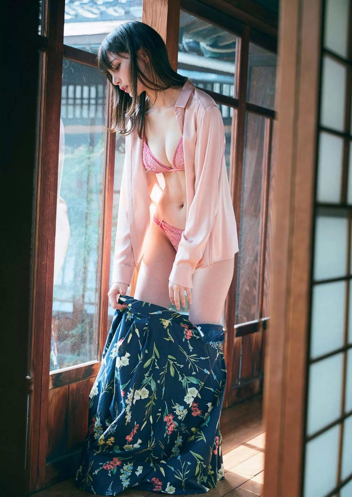 Sayaka Nitori 似鳥沙也加, Weekly Playboy 2018 No.48 (週刊プレイボーイ 2018年48号) No.1a1b55