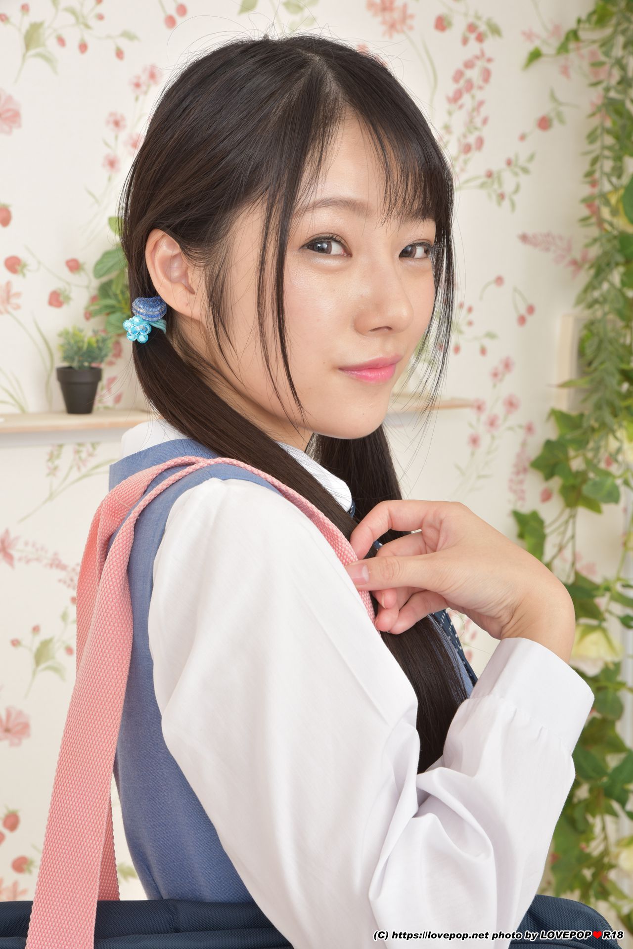 [LOVEPOP] Hana Souma Wants Real Flowers Photoset 04