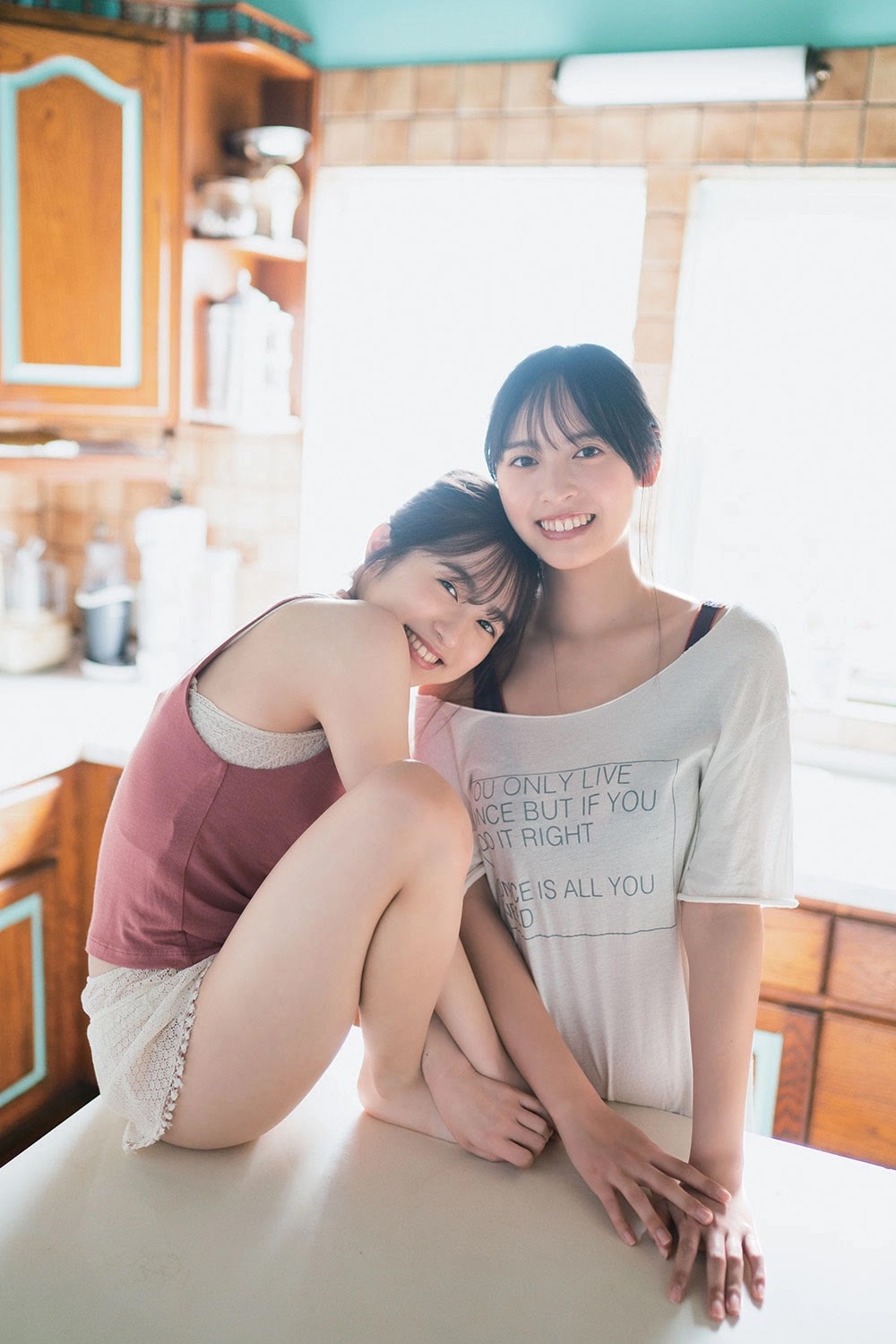 Nagisa Hayakawa 早川渚紗, Riko Otsuki 大槻りこ, Shonen Magazine 2021 No.22-23 (週刊少年マガジン 2021年22-23号) No.f99e74