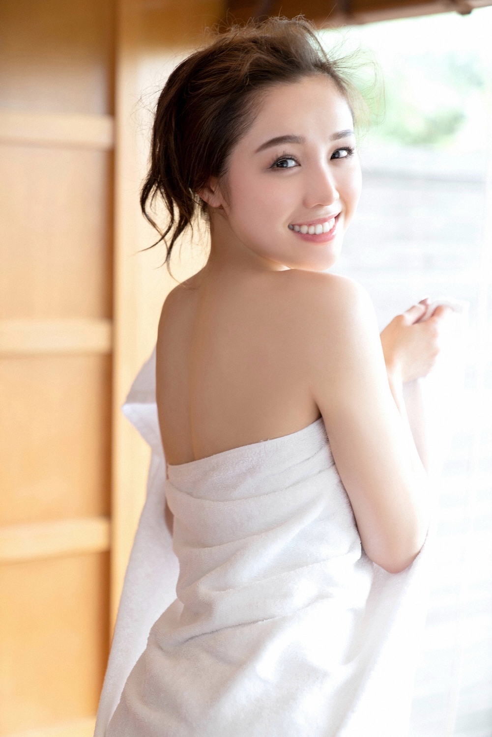 Anna Ishida 石田安奈, [Ys-Web] 2021.06 Vol.920 3rd Week