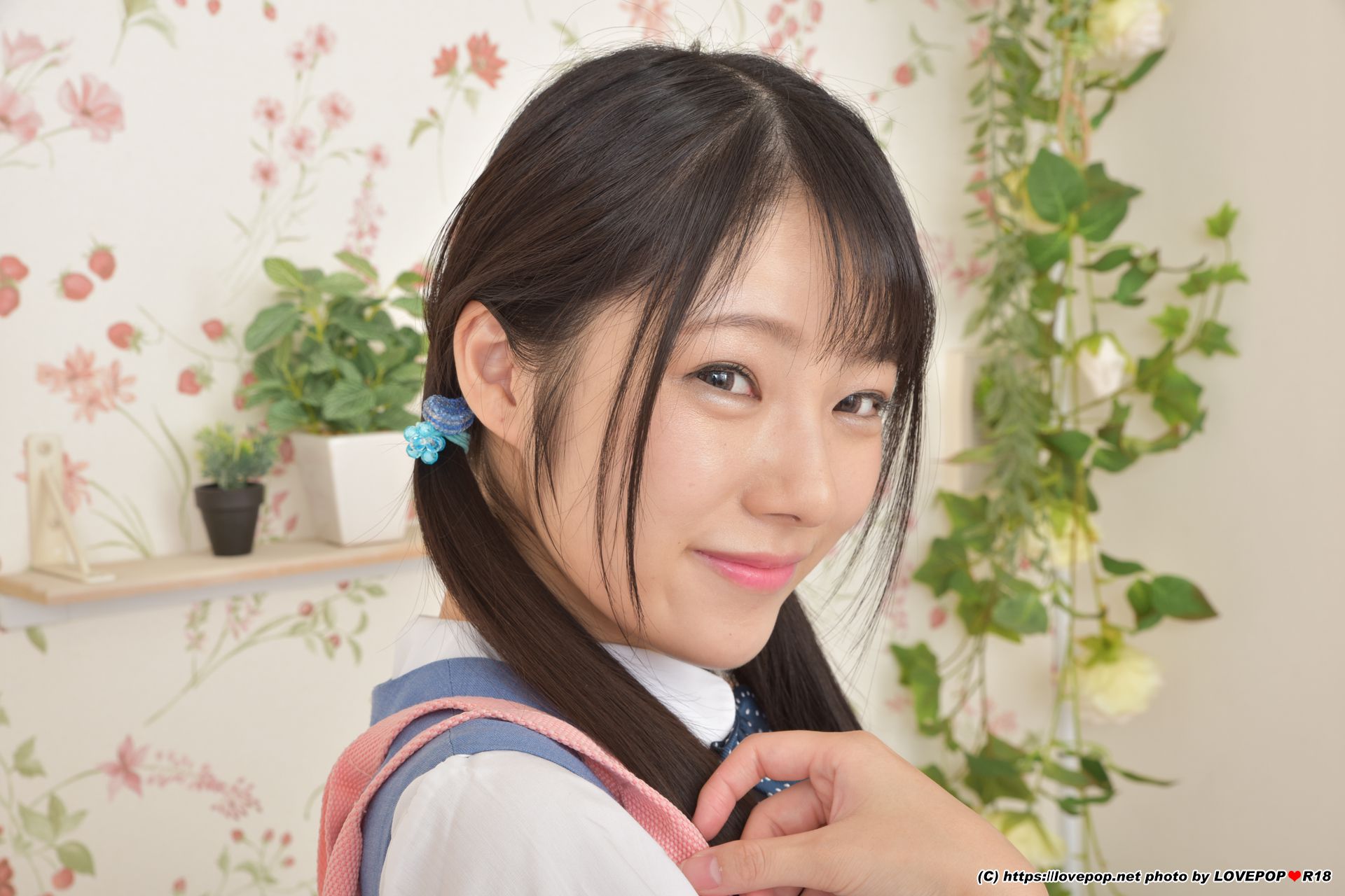 [LOVEPOP] Hana Souma Wants Real Flowers Photoset 04