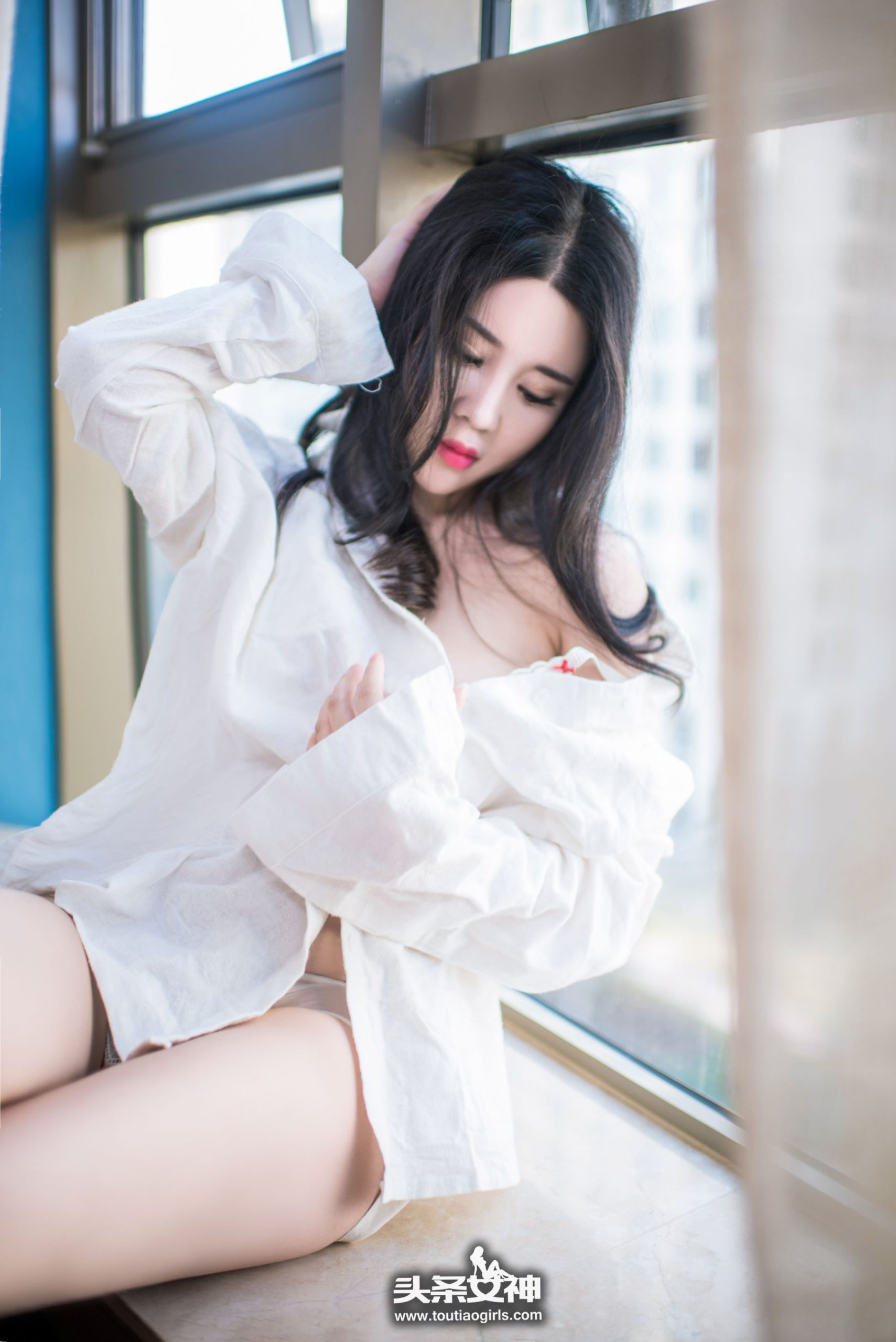 Sukki Kerr "Sexy Development, Passionate White Shirt" [Headline Goddess]