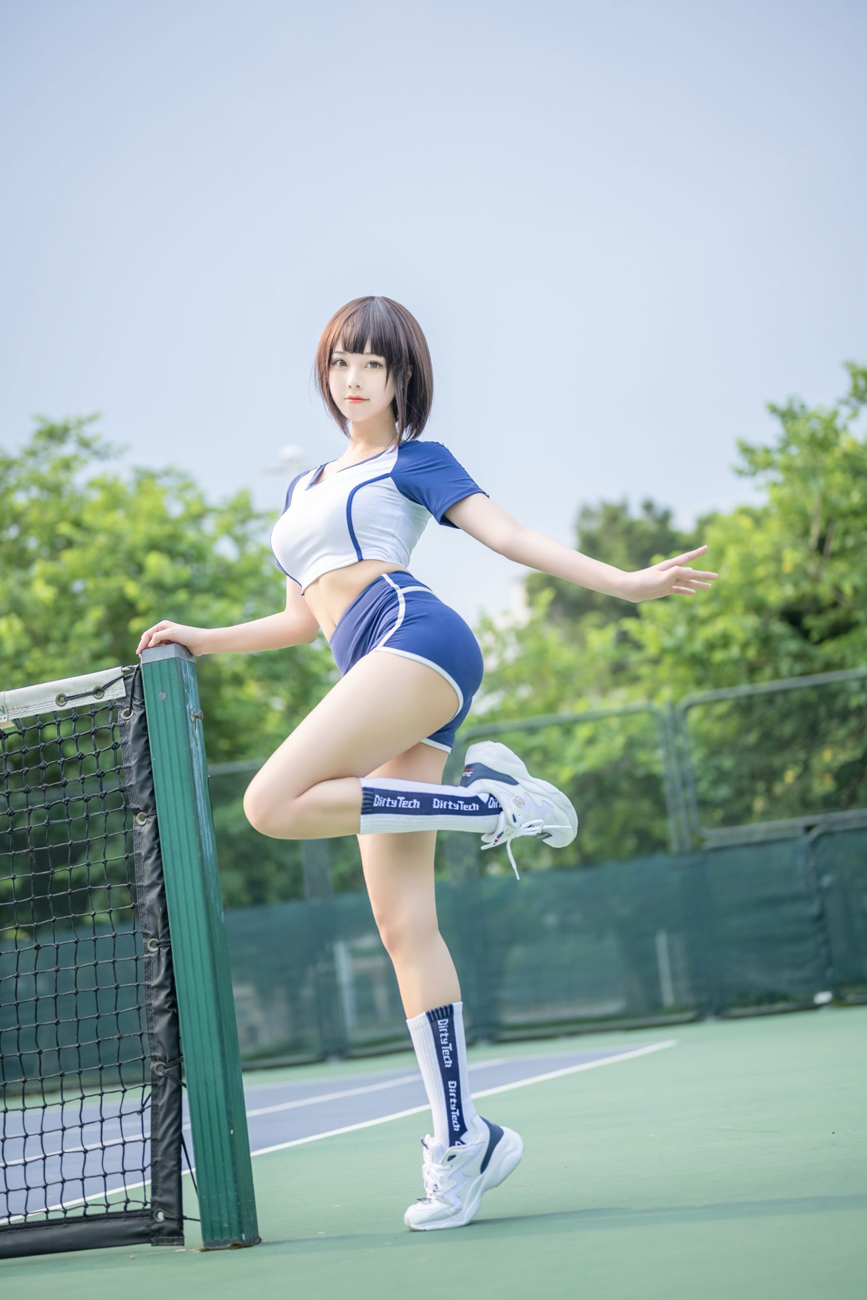 [Net Red COSER Photo] Cute Miss Sister Honey Cat Qiu - Gymnastics