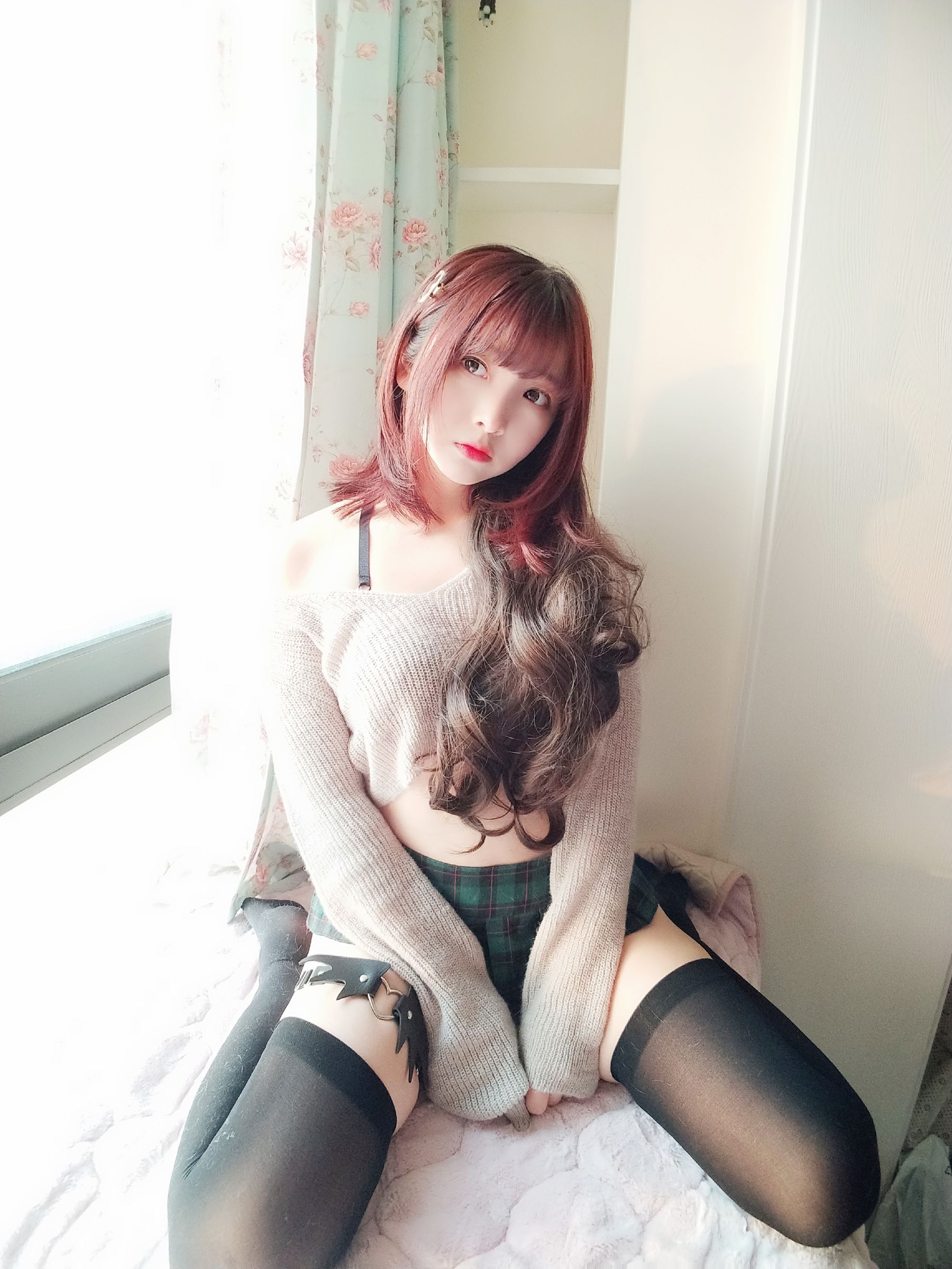 [Cosplay Photo] Two-dimensional beauty Furukawa kagura - sexy sweater