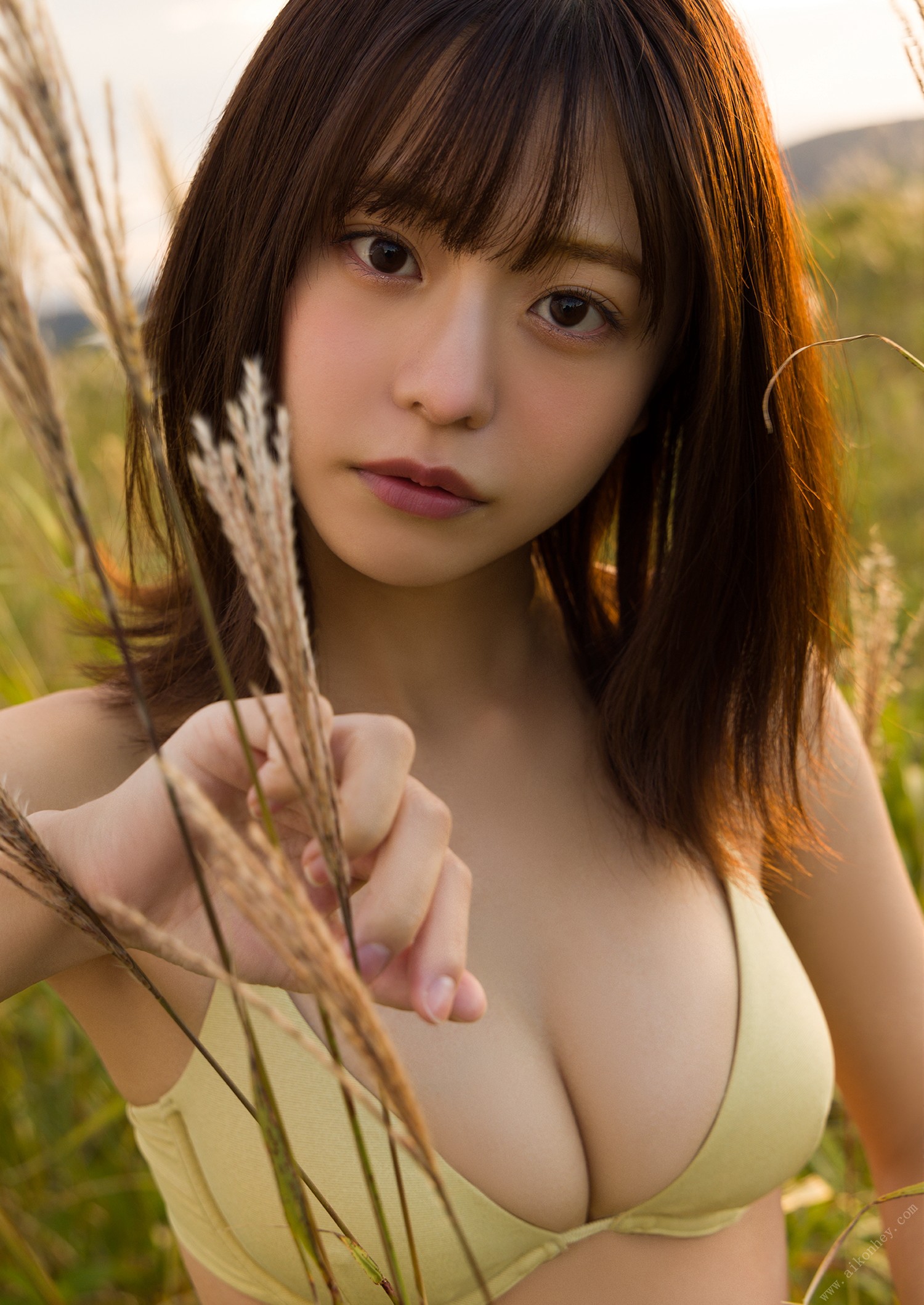 Yui Asakura 浅倉唯, YJ Photo Book 「イツザイ。完全アナザーカットver.」 Set.01 No.803b9d