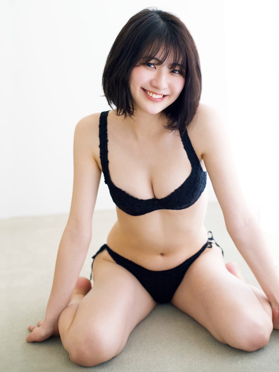 Minami Yamada 山田南実, FRIDAY 2021.04.16 (フライデー 2021年4月16日号) No.148618