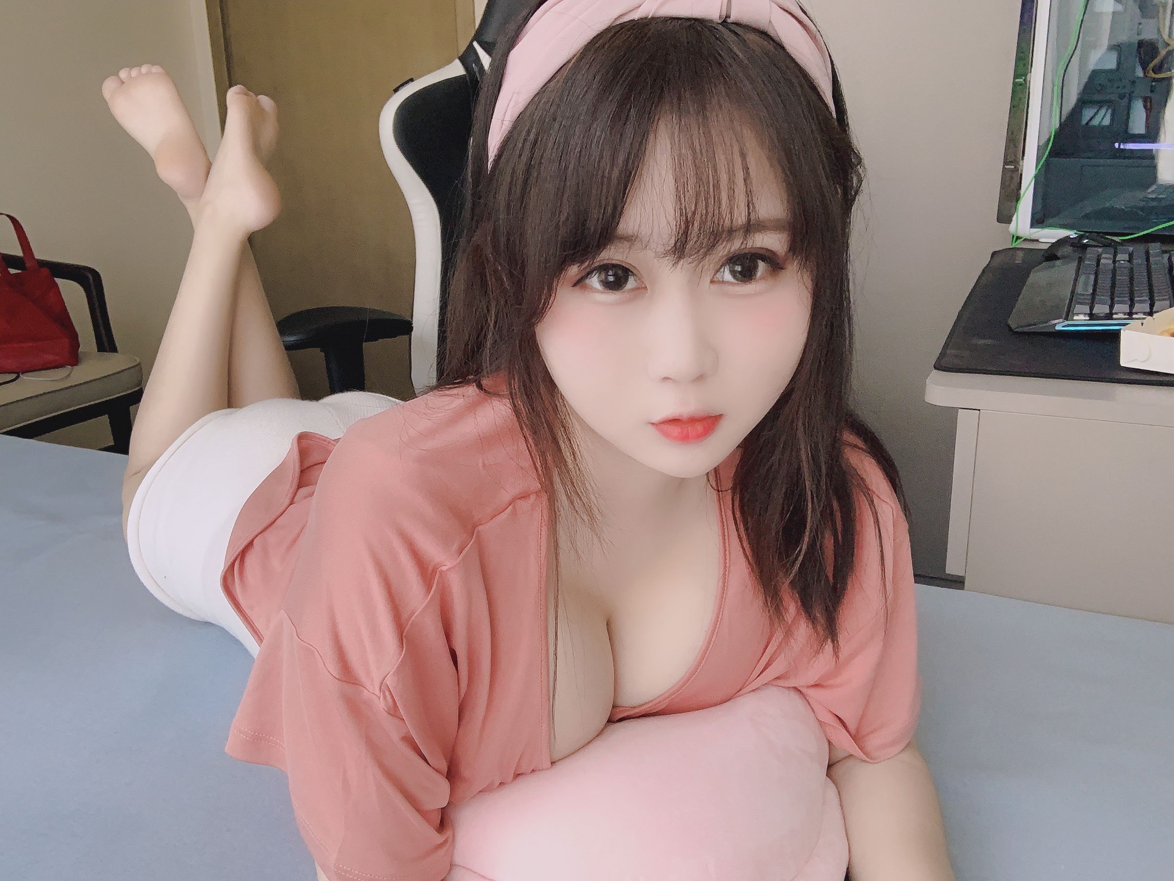 Coser is Yijiang "The House Girl Everyday"