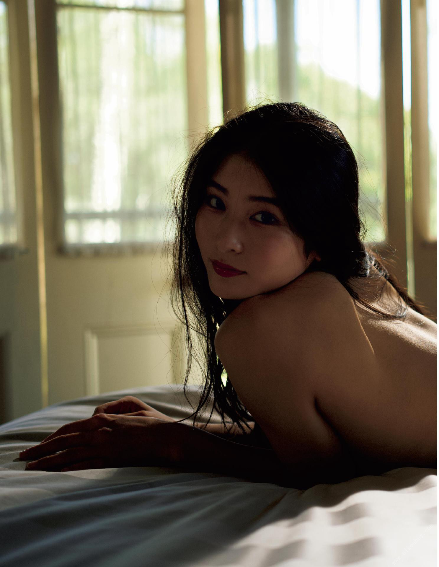 Suzu Honjo 本庄鈴, 写真集 Natural Beauty 豪華愛蔵版 Set.02 No.f19e1a