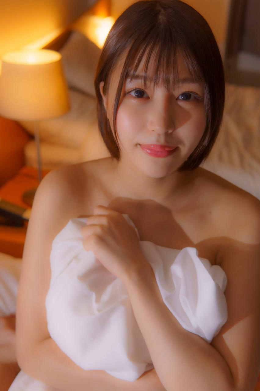 Mahiro Tadai 唯井まひろ, 写真集 「ファミレス店員とホテル密会」 Set.01 No.7b965c