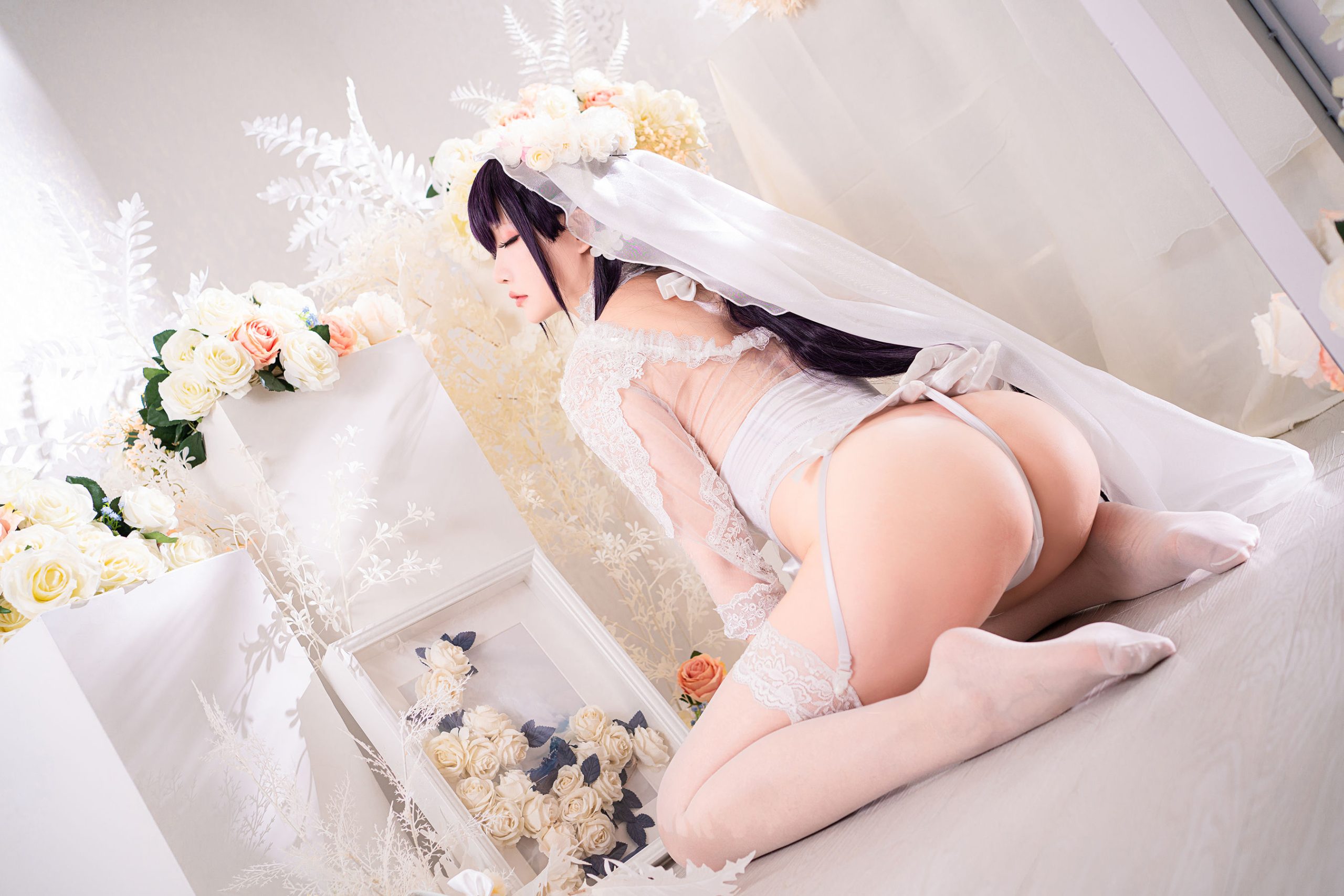 [Internet celebrity COSER photo] Miss Coser Xing Zhichi - pure white and pitch black "My Wife"