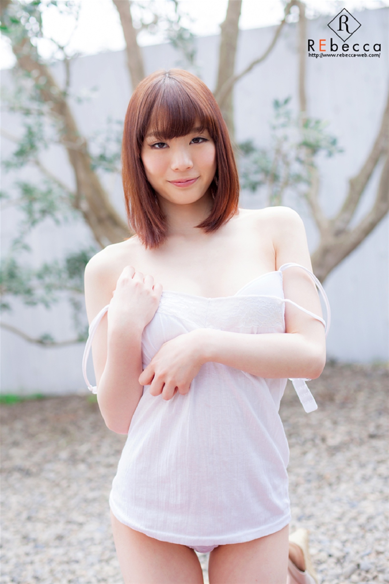 Airi Suzumura 鈴村あいり, デジタル写真集 白い鈴の奏でる音色 Vol.01