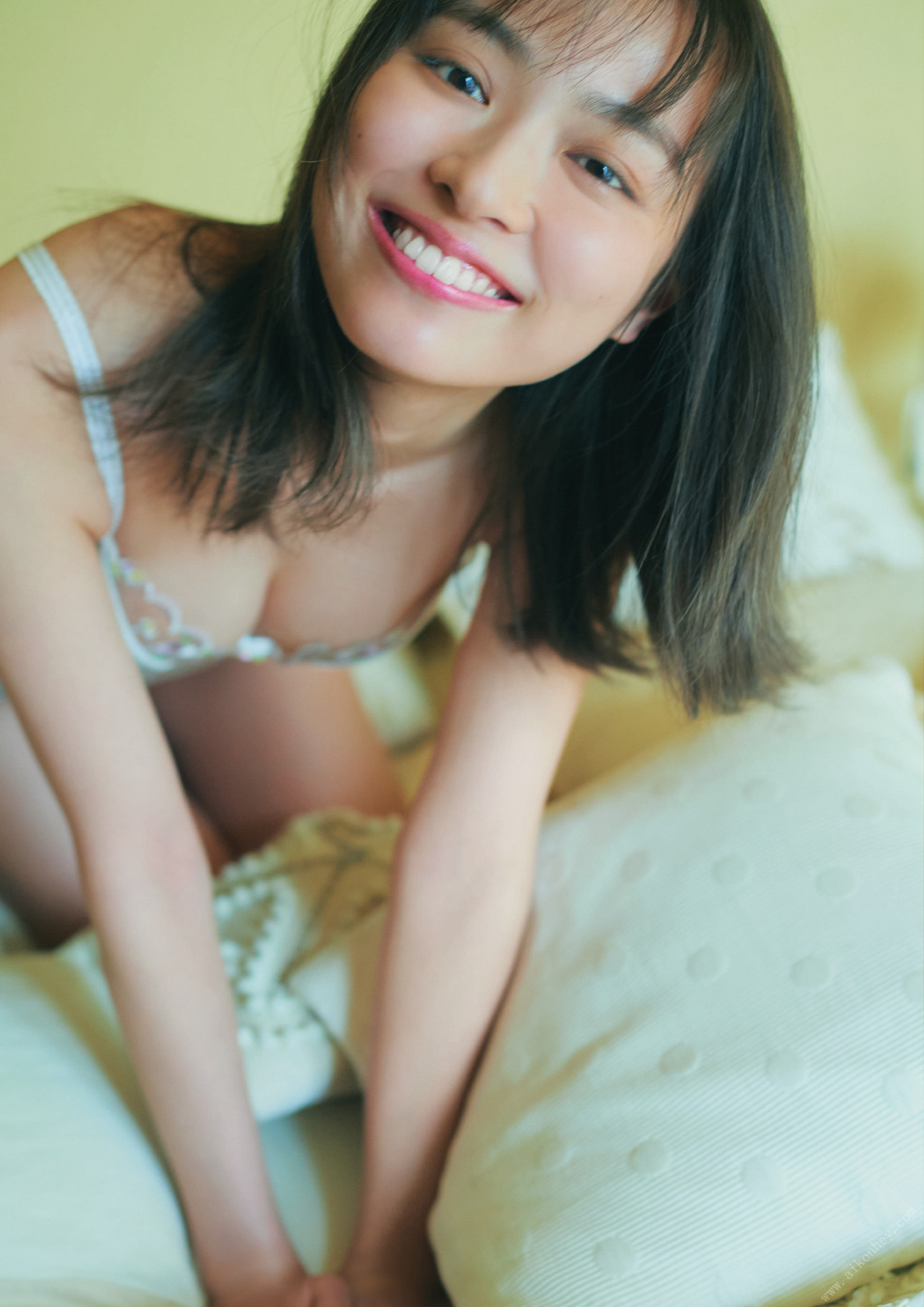 Rio Uchida 内田理央, デジタル写真集 「PEACH GIRL」 Set.04