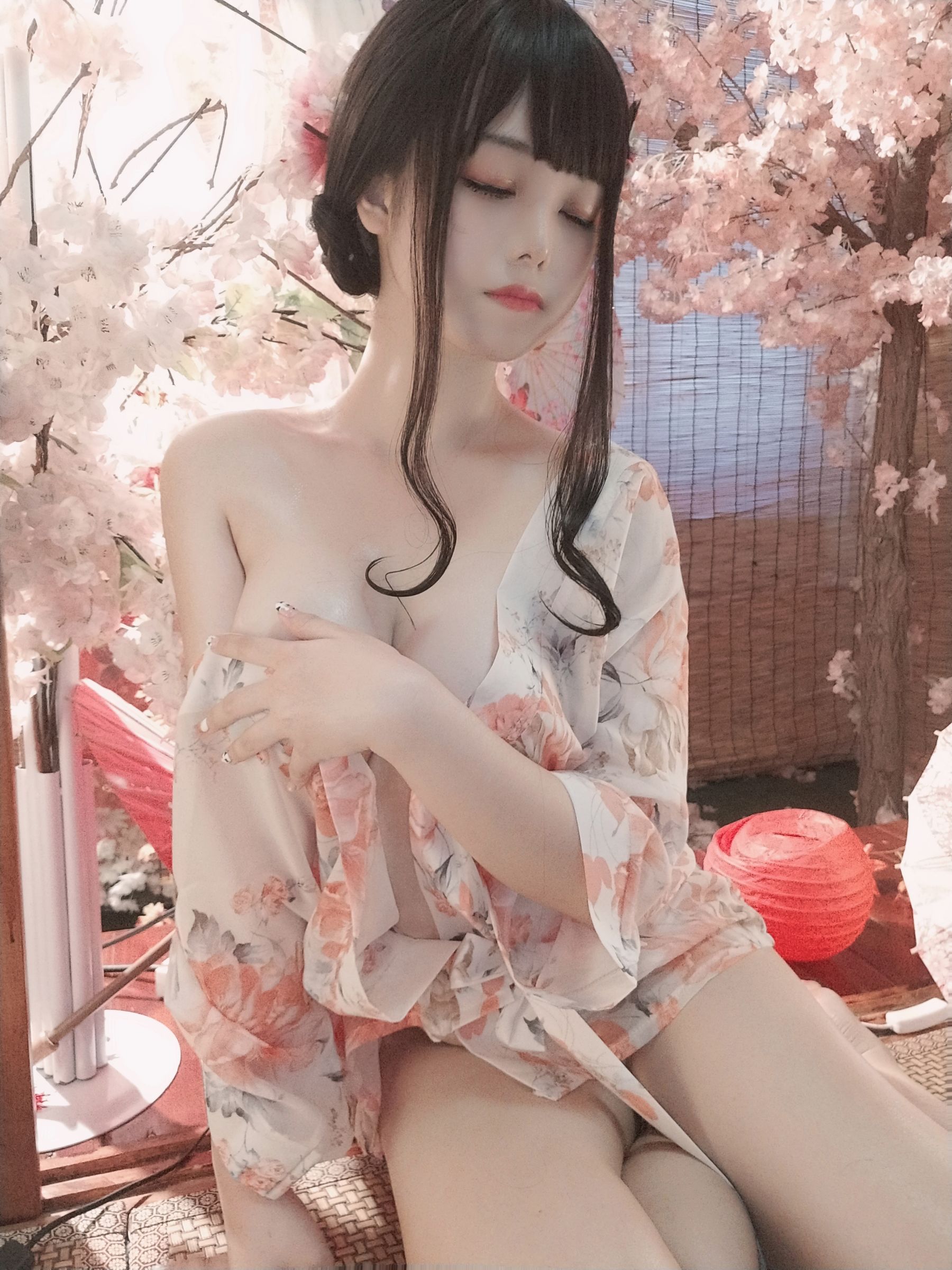 [Cosplay] Cute Miss Sister Honey Cat Qiu - Bath Girl