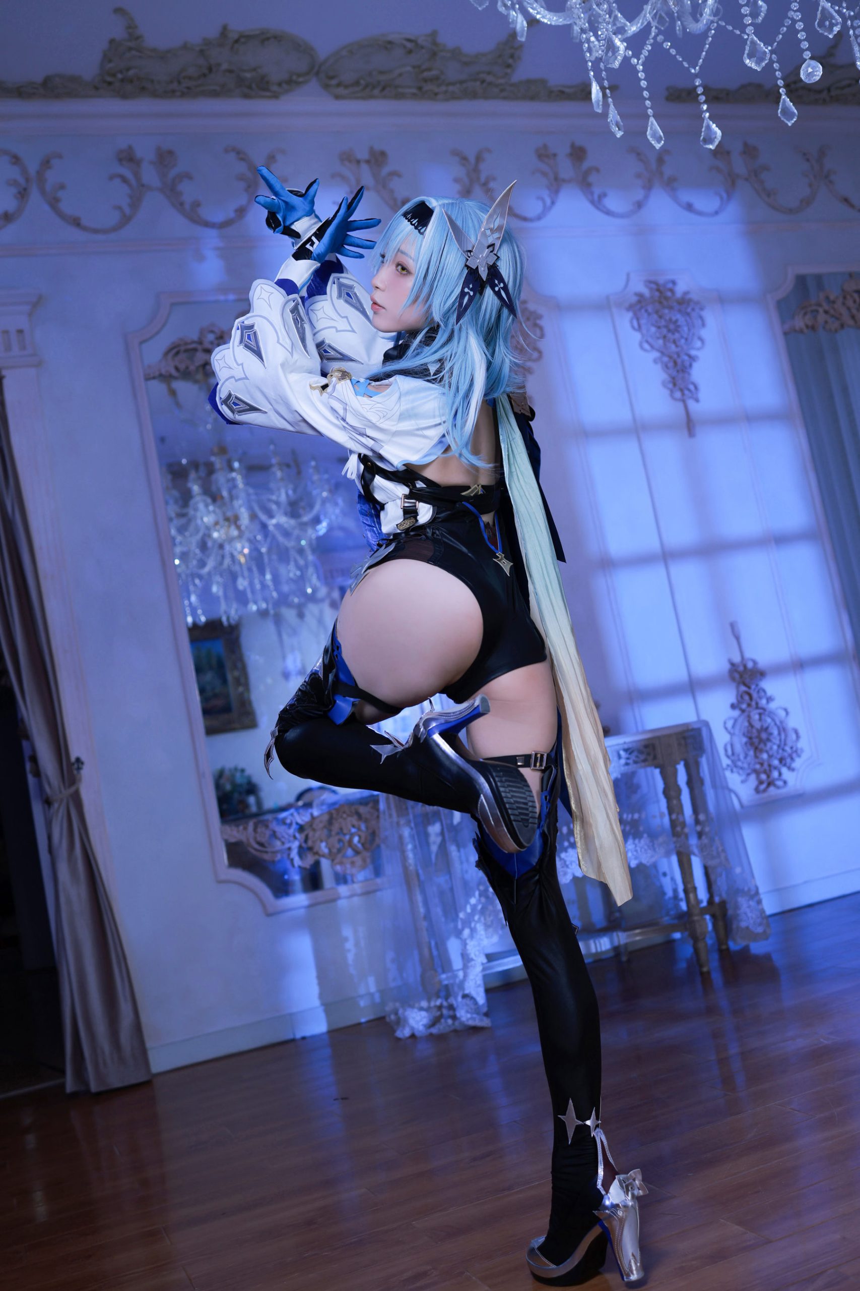 [Internet celebrity COSER photo] Anime blogger Shui Miao aqua - original god Yura original