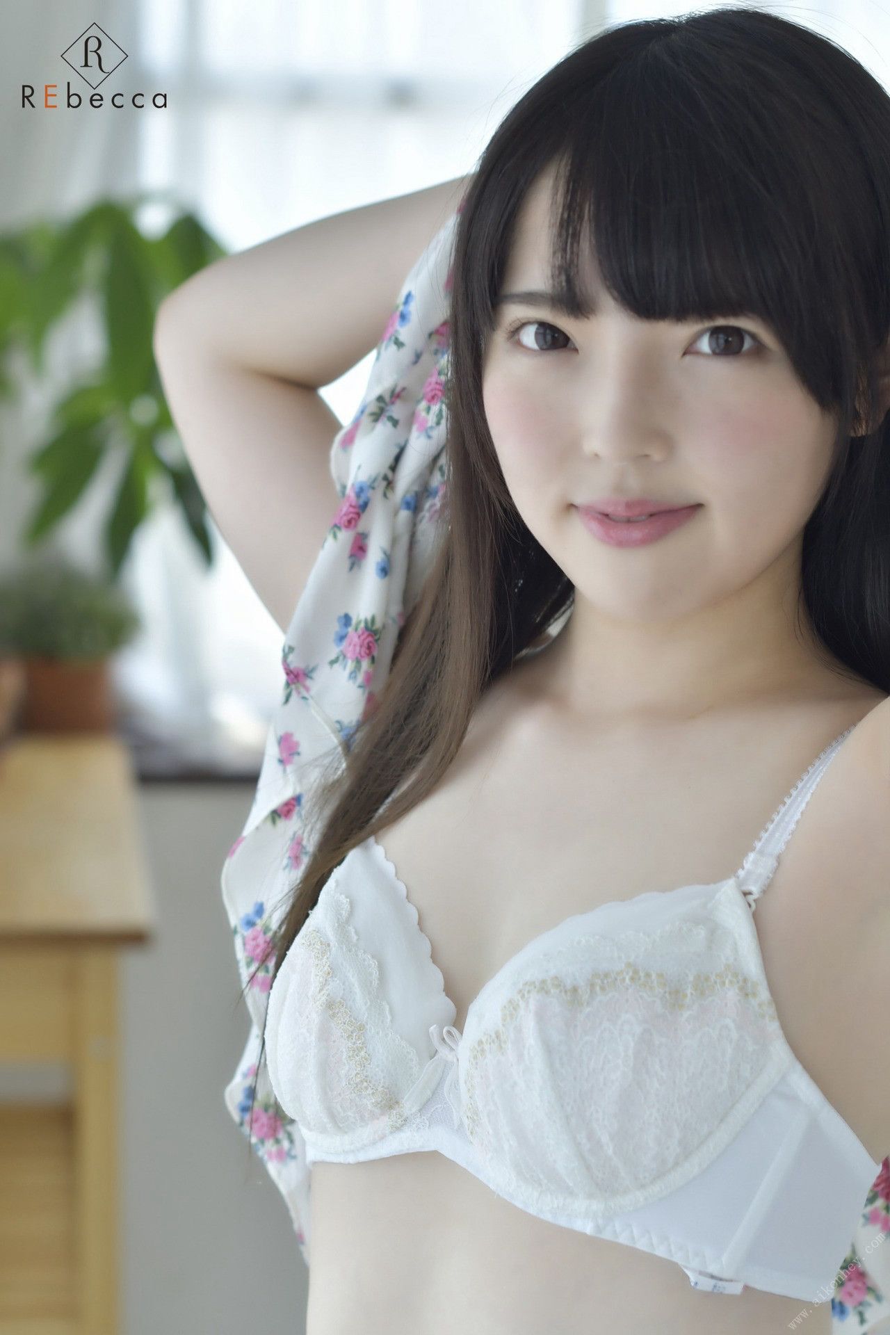 Ria Misaka 御坂りあ, Rebecca 写真集 Ria Silky Rookie Set.02 No.8445dd
