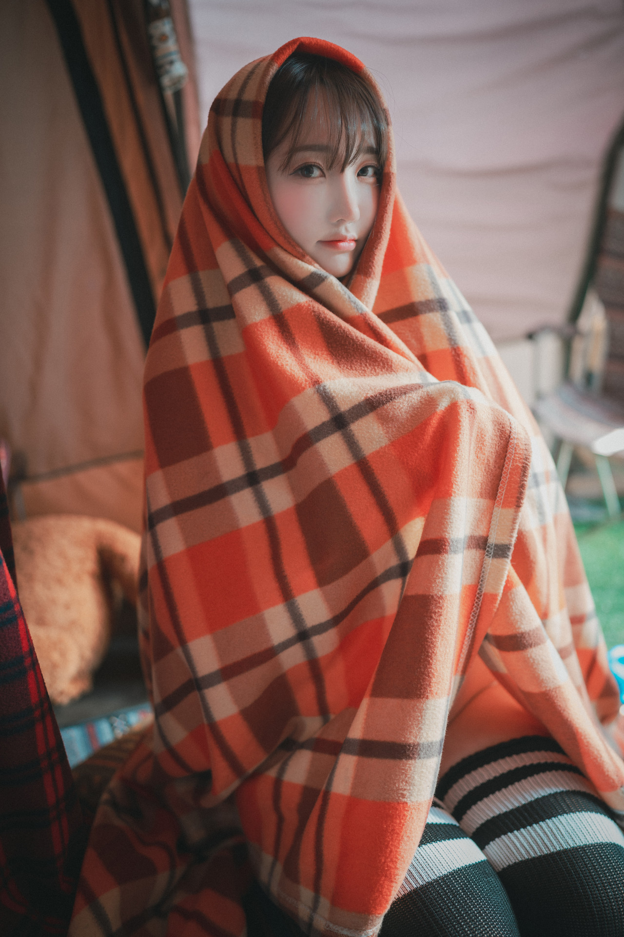 Son Yeeun 손예은, [DJAWA] Romantic Winter Glamping Set.01