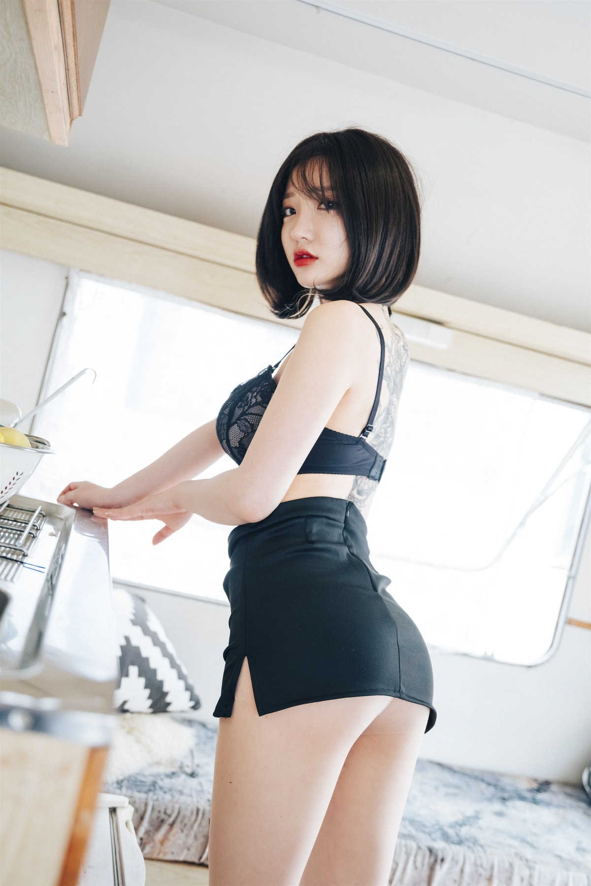 Son Yeeun 손예은, [LOOZY] Officegirl s Vacation Vol.02 – Set.02