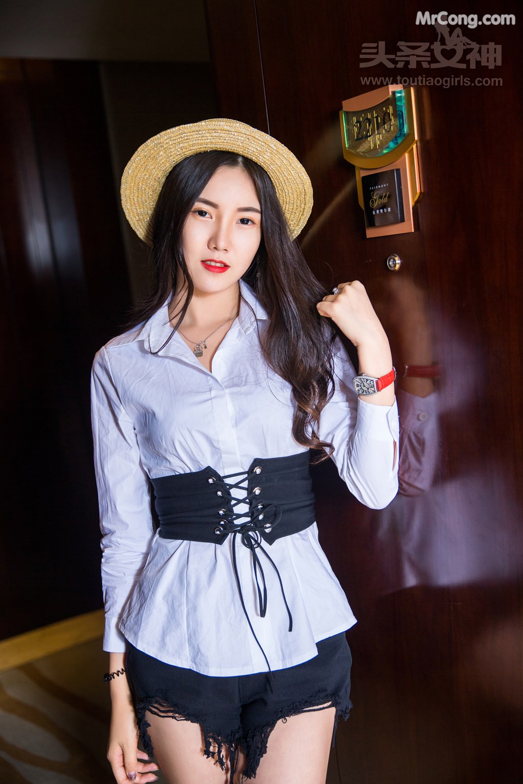 TouTiao 2017-07-27: Model Xue Jiao (雪娇) (46 photos) No.bac28c