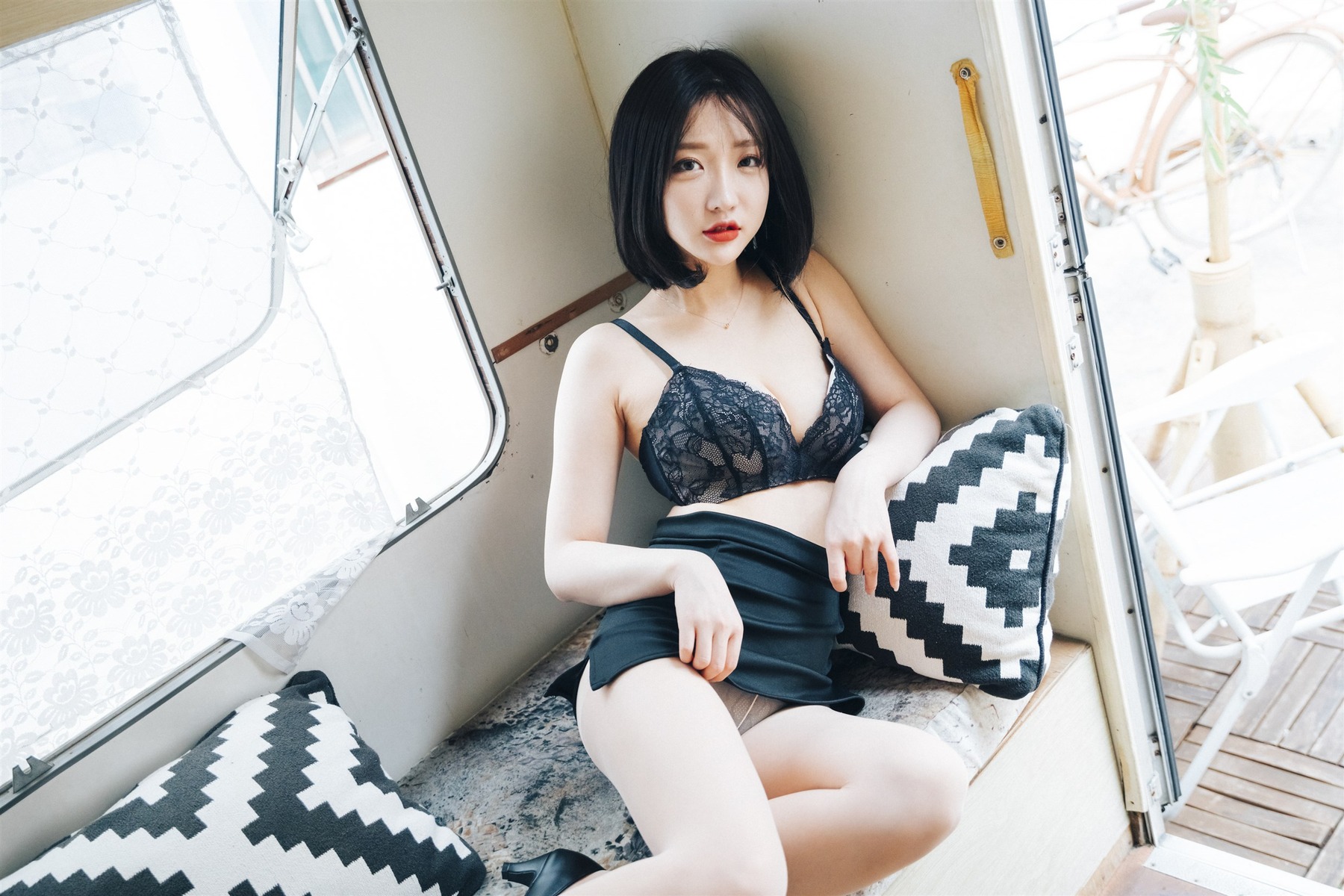 Son Yeeun 손예은, [LOOZY] Officegirl s Vacation Vol.02 – Set.02