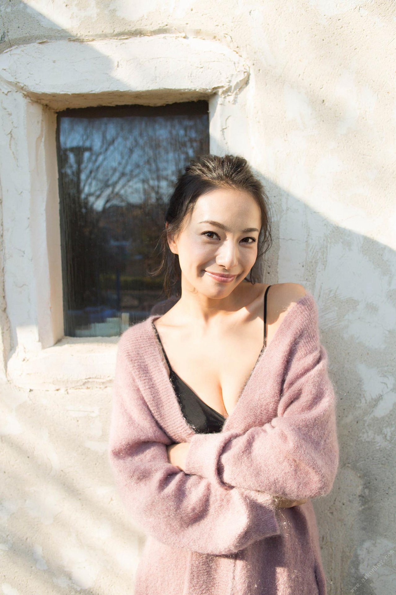 Mika Mifune 三船美佳, 週刊ポストデジタル写真集 「奇跡のボディ」 Set.01