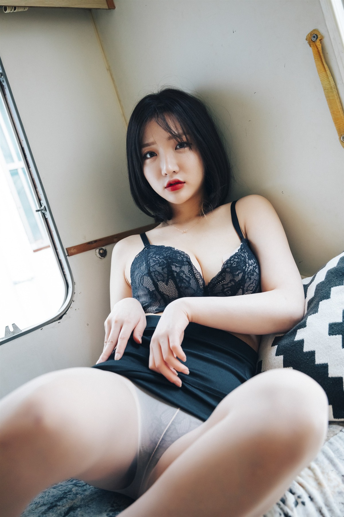 Son Yeeun 손예은, [LOOZY] Officegirl s Vacation Vol.02 – Set.02