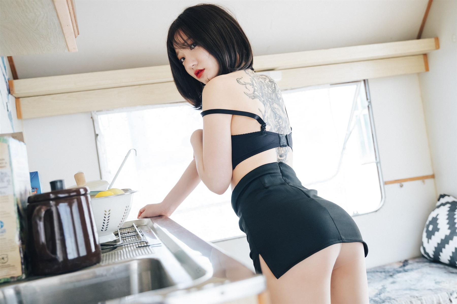 Son Yeeun 손예은, [LOOZY] Officegirl s Vacation Vol.02 – Set.02