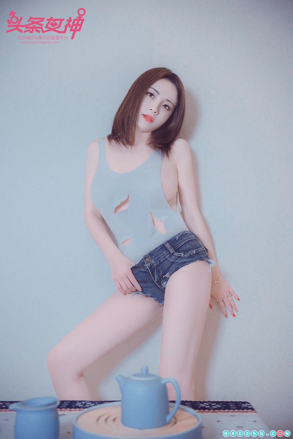 TouTiao 2018-04-20: 迪 爱 儿 跨栏 背心 (22 photos) No.1f6852