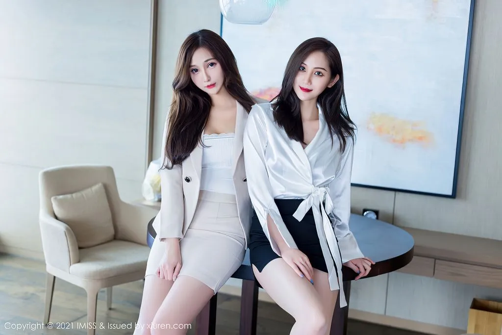 IMISS Vol.570: Lavinia 肉肉 & SISY 思 (54 photos) No.43c085