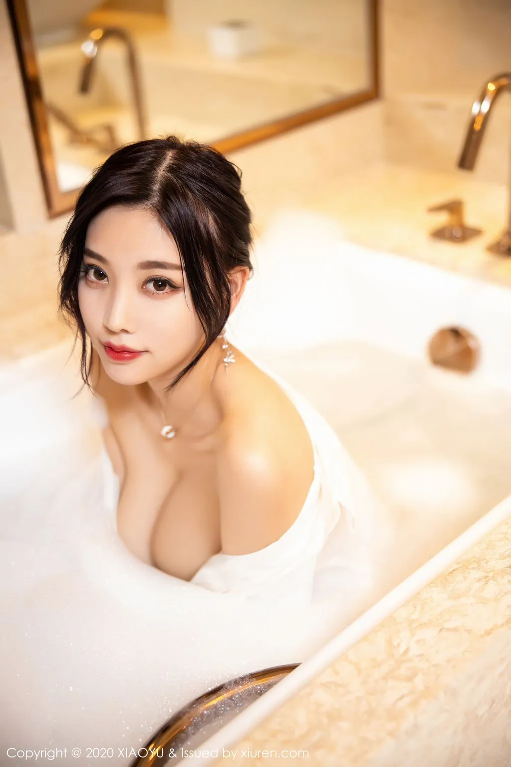 XiaoYu Vol. 72: Yang Chen Chen (杨晨晨 sugar) (73 photos) No.ba134c