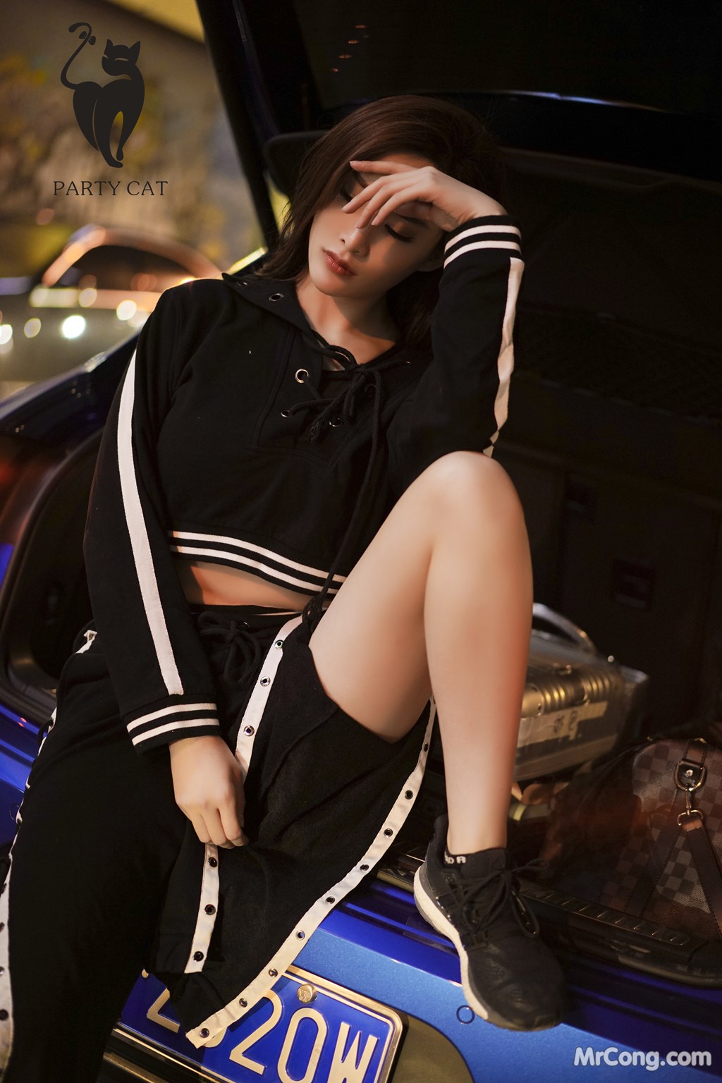 PartyCat Vol.010: Model 土肥 圆 矮 挫 穷 (41 photos) No.caf8b1
