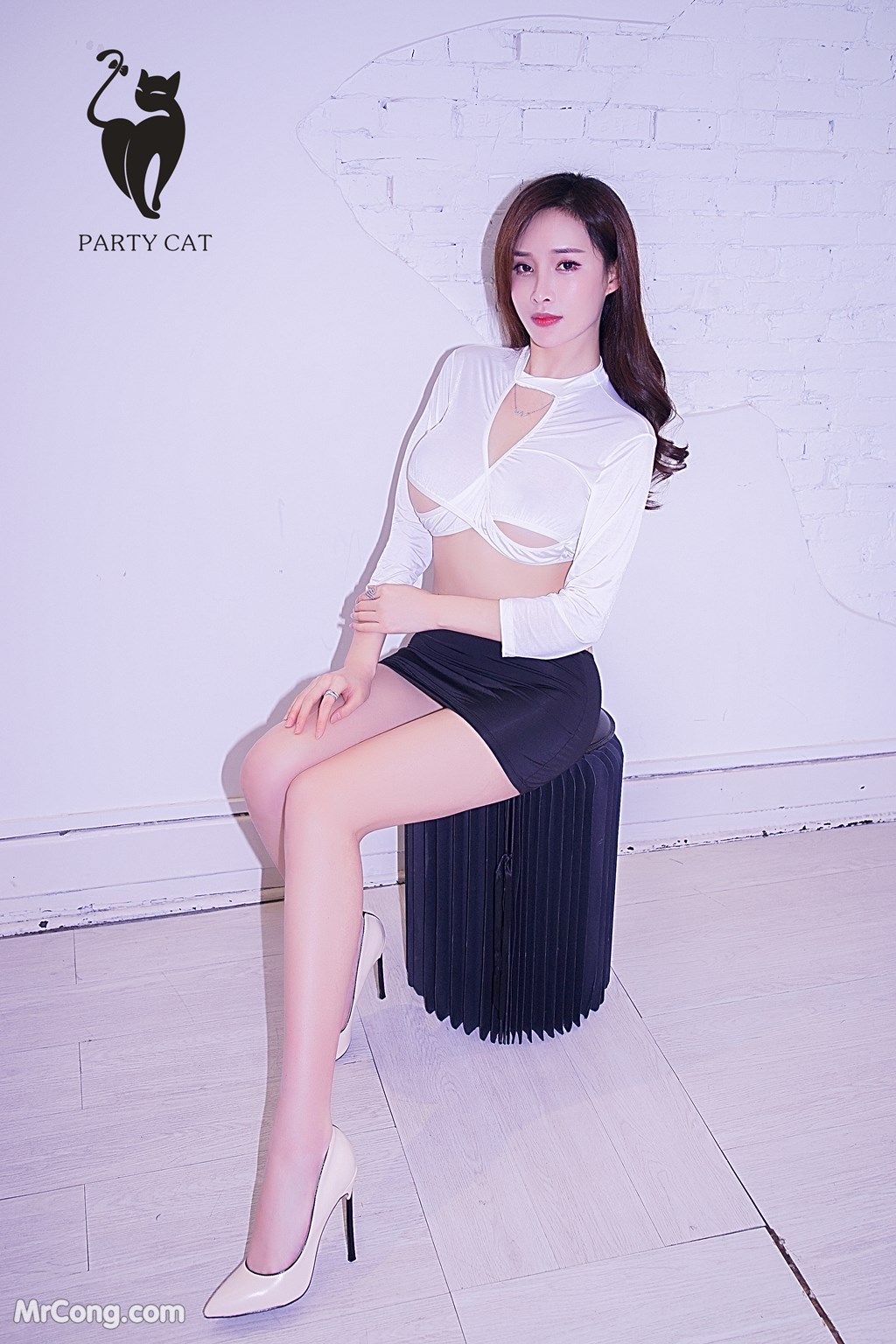 PartyCat Vol.065: Model 土肥 圆 矮 挫 穷 (Tu Fei Yuan Ai Cuo Qiong) (50 photos) No.a1bd24