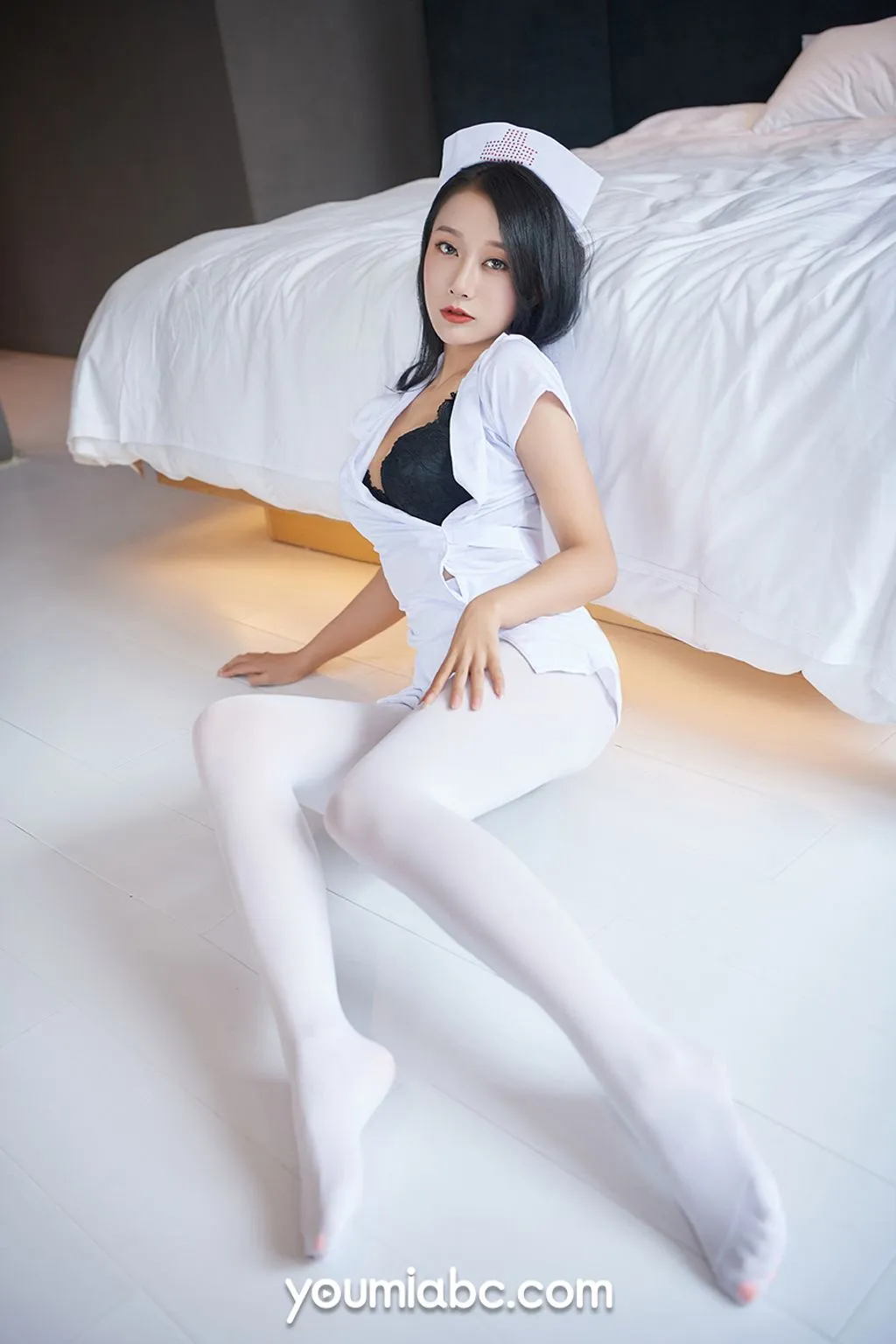 YouMi 尤 蜜 2019-10-30: He Jia Ying (何嘉颖) (34 pictures) No.ef0525