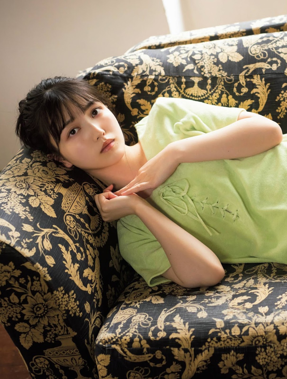 Kubo Shiori 久保史緒里, Platinum Flash 2022 Vol.18 27 Kubo Shiori 久保史緒里, Platinum Flash 2022 Vol.18
