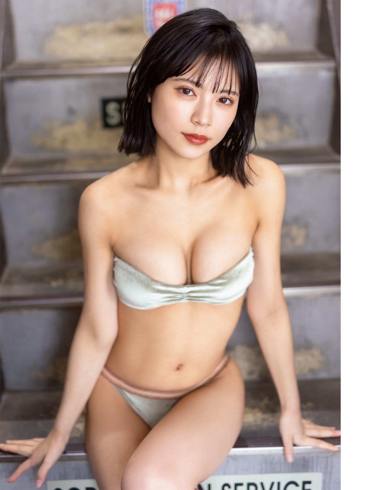 Sumino Wakana 隅野和奏, Platinum Flash 2023.02 Vol.21