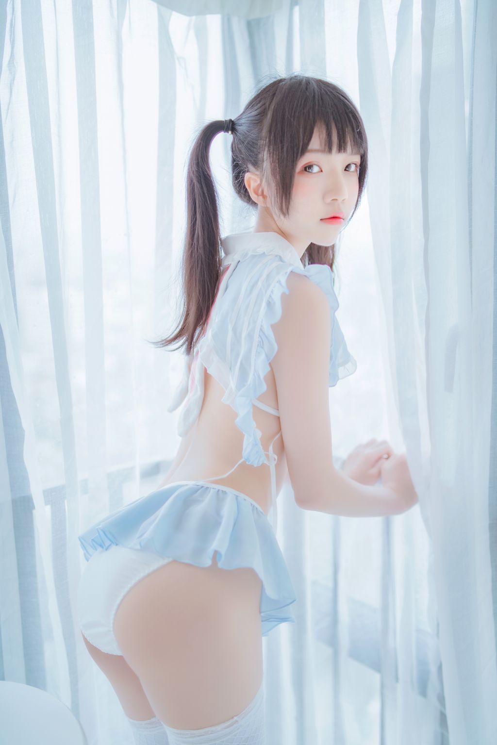 Coser @ 桜 桃 喵 Vol.005 爱丽丝 的 兔子 + 特写 (76 photos)