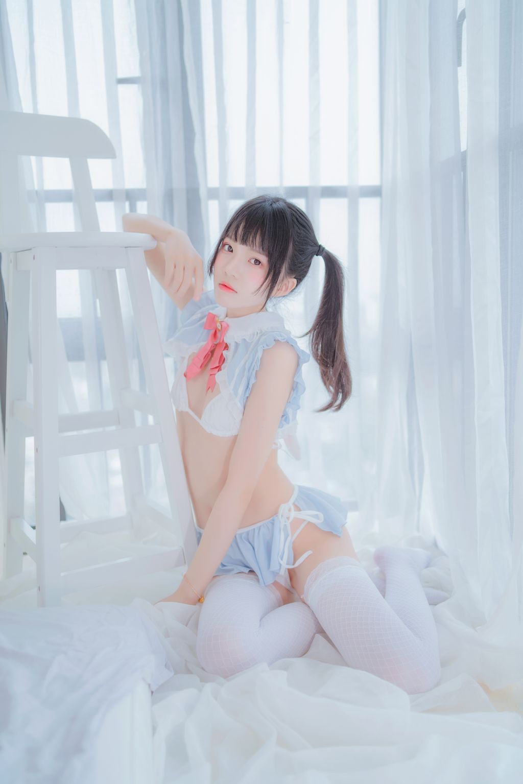 Coser @ 桜 桃 喵 Vol.005 爱丽丝 的 兔子 + 特写 (76 photos)