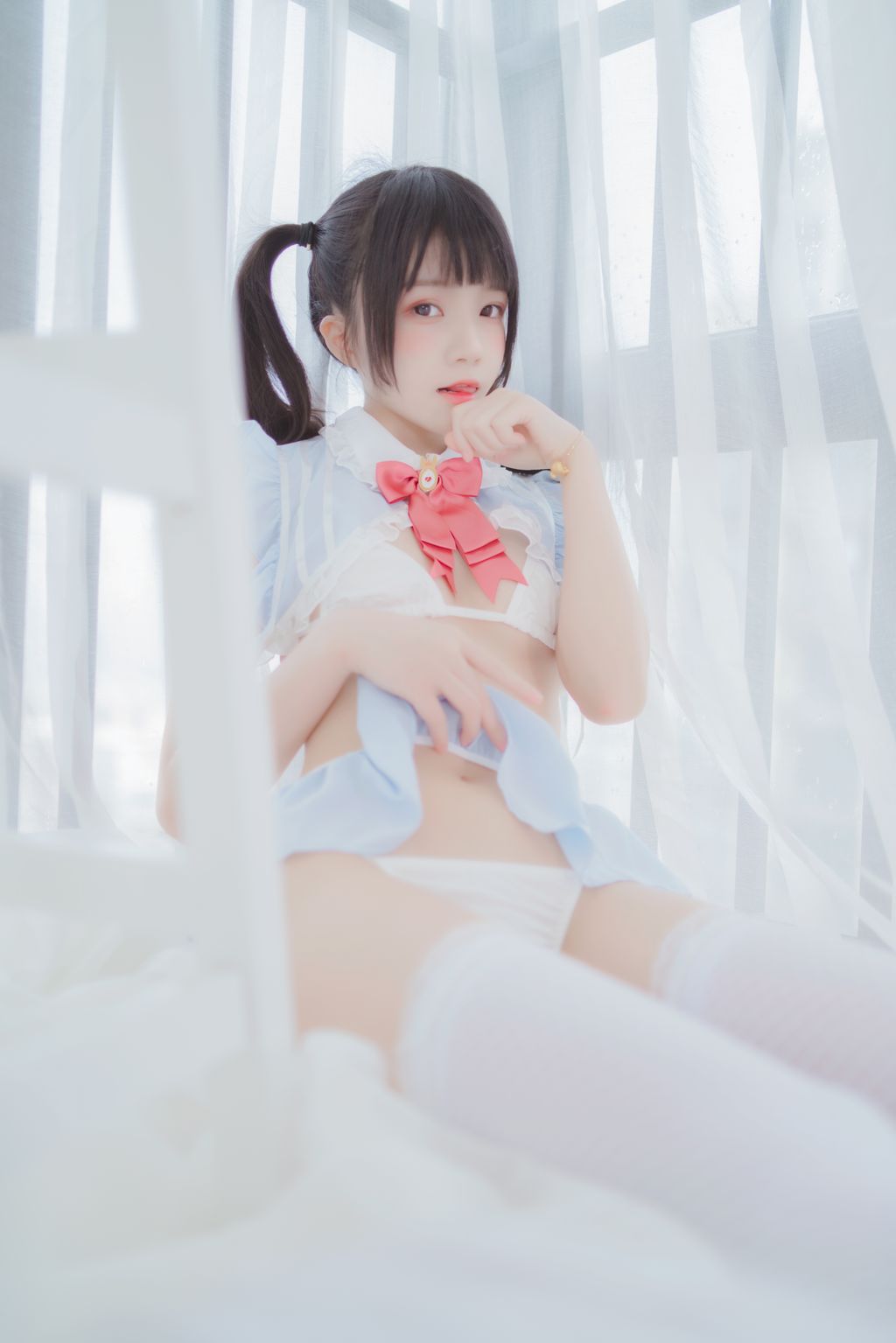 Coser @ 桜 桃 喵 Vol.005 爱丽丝 的 兔子 + 特写 (76 photos)