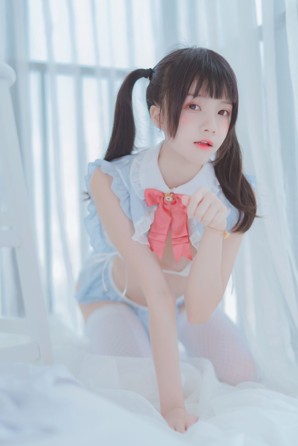 Coser @ 桜 桃 喵 Vol.005 爱丽丝 的 兔子 + 特写 (76 photos)