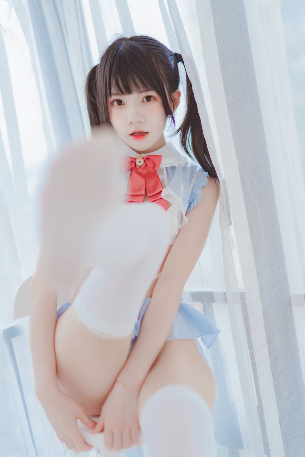 Coser @ 桜 桃 喵 Vol.005 爱丽丝 的 兔子 + 特写 (76 photos)