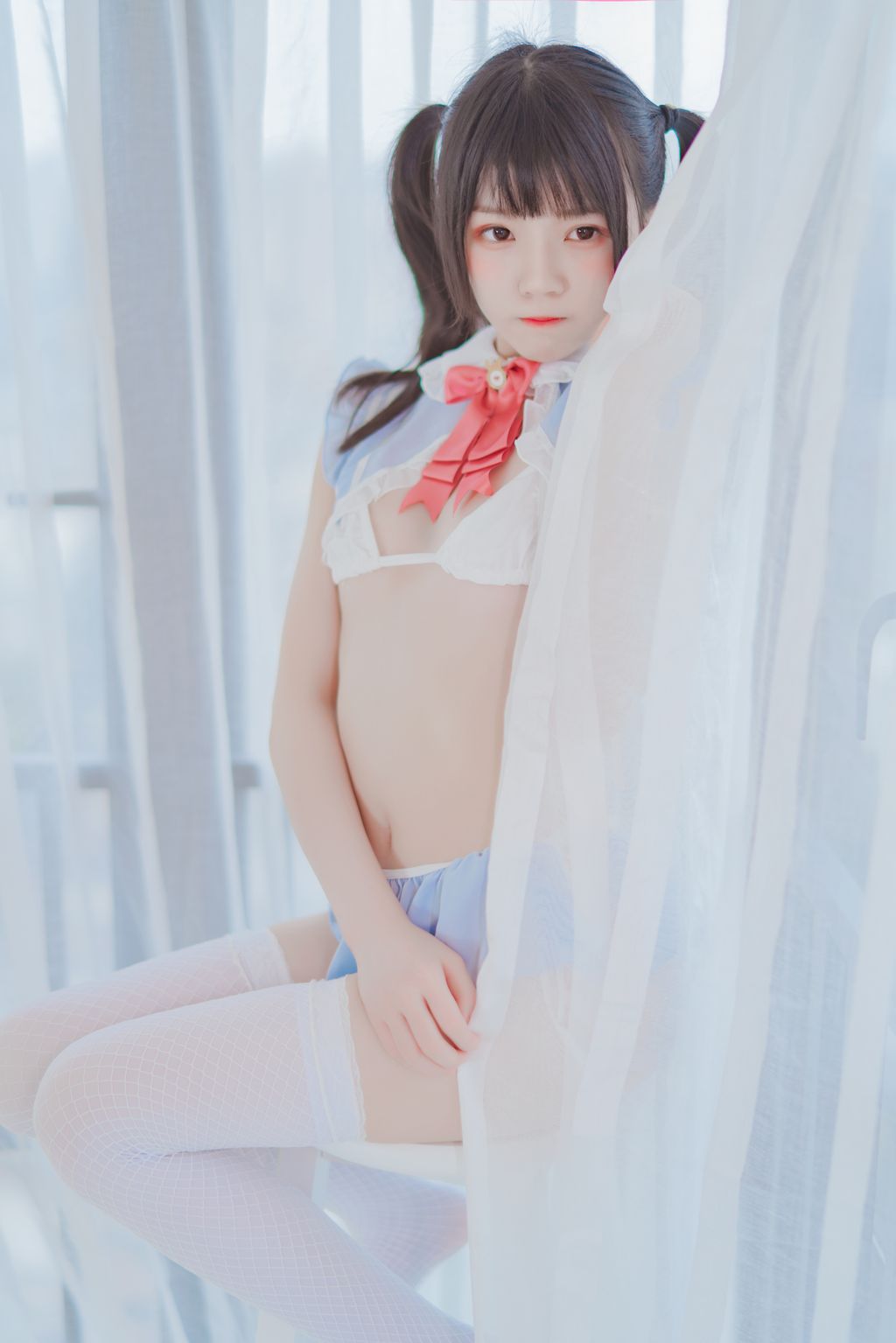 Coser @ 桜 桃 喵 Vol.005 爱丽丝 的 兔子 + 特写 (76 photos)