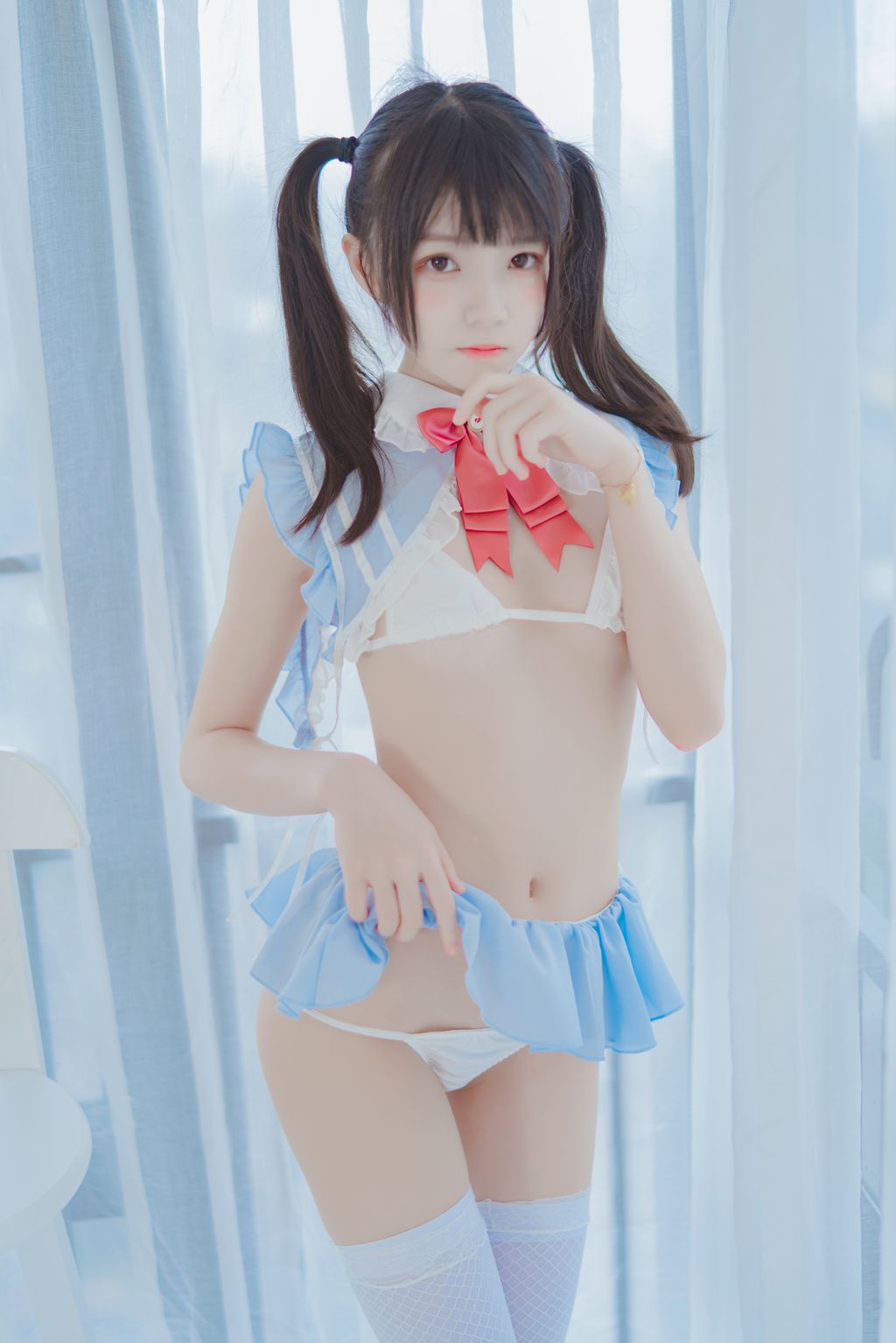 Coser @ 桜 桃 喵 Vol.005 爱丽丝 的 兔子 + 特写 (76 photos)