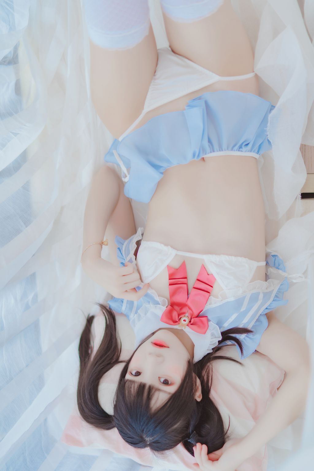 Coser @ 桜 桃 喵 Vol.005 爱丽丝 的 兔子 + 特写 (76 photos)