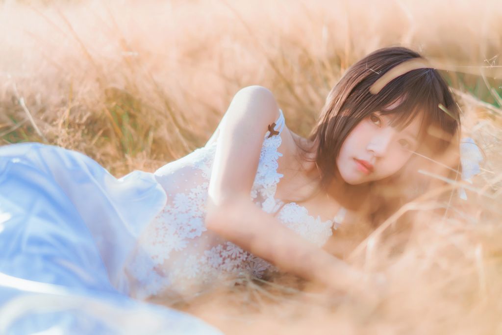 Coser @ 桜 桃 喵 Vol.013 冬眠 2018 系列 - 白裙 (下) (45 photos)