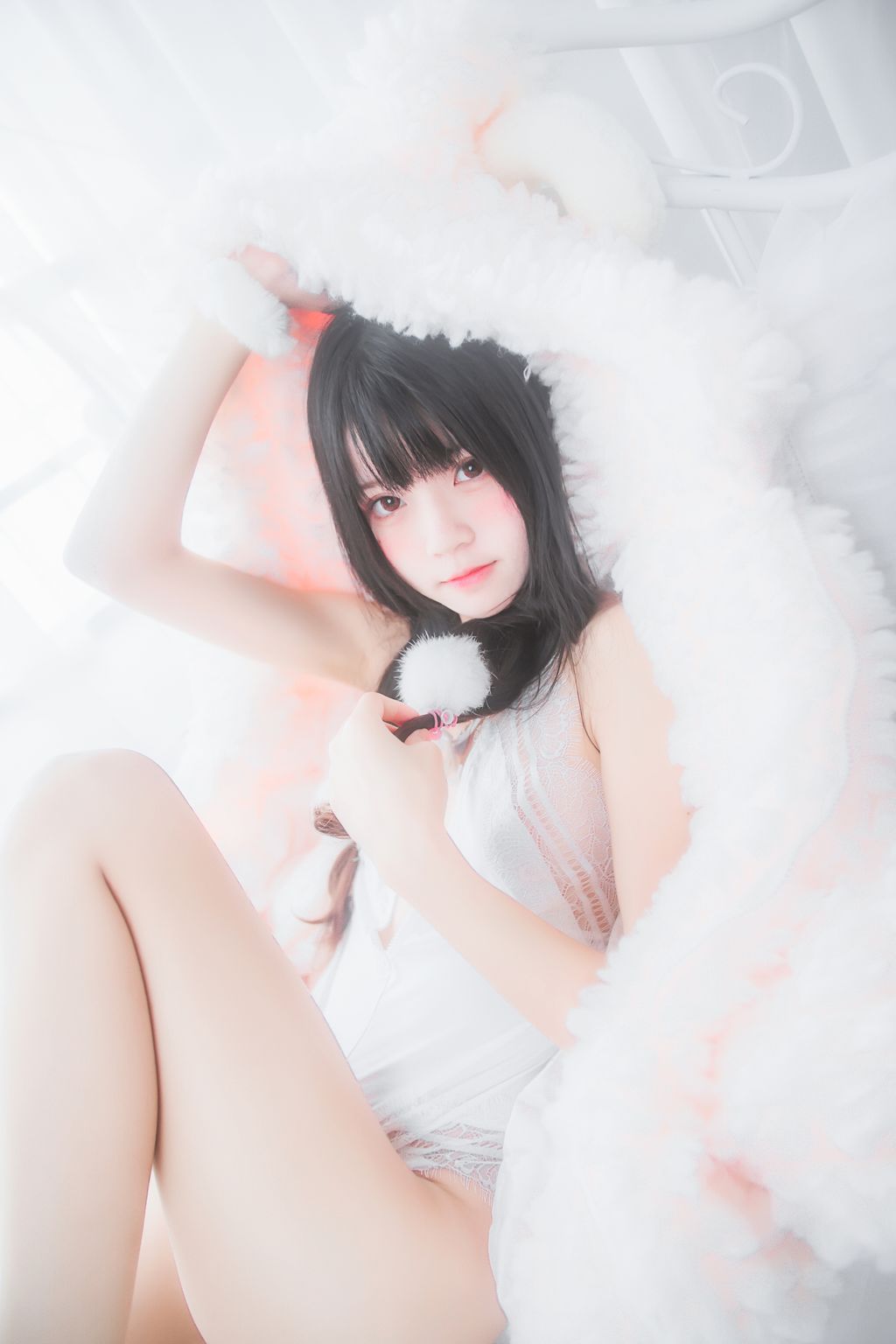 Coser @ 桜 桃 喵 Vol.014 冬眠 2018 系列 - 纯白 私房 (46 photos)