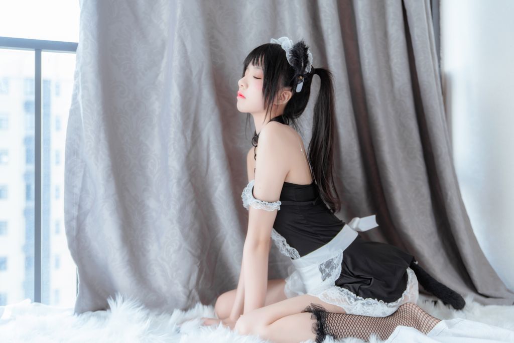 Coser @ 桜 桃 喵 Vol.021 黑猫 妹 抖 (黑猫 女仆) (78 photos)